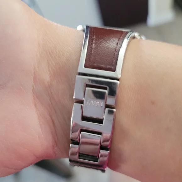 AuthenticFossilWomen'sWatch - Picture 3 of 5